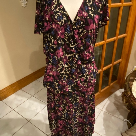 Two piece set beautiful church or business suit .size XL - Picture 3 of 10